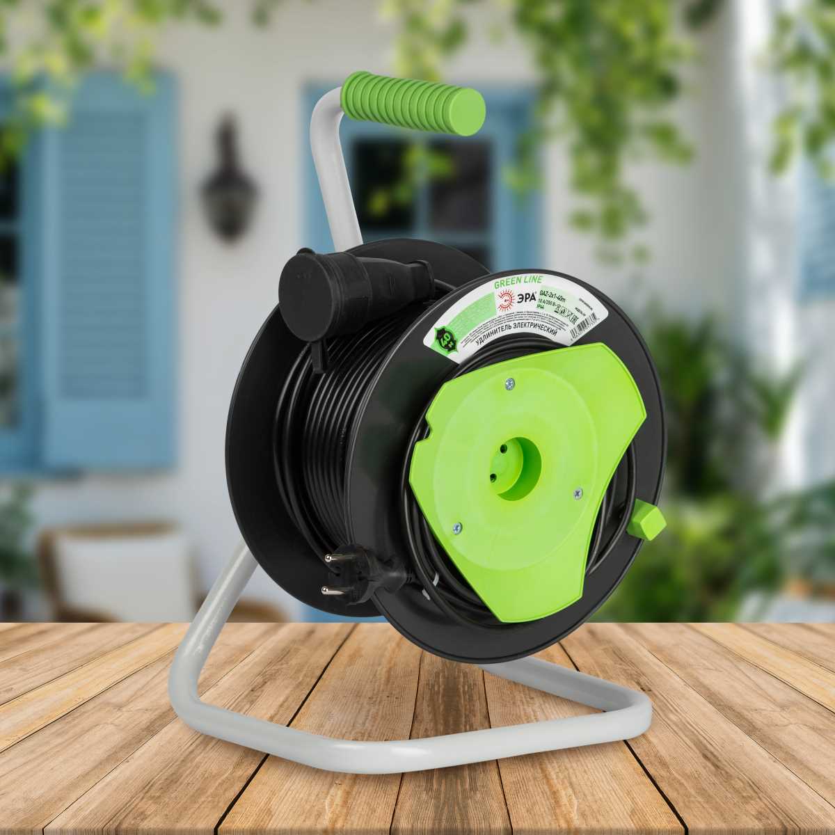 фото удлинитель силовой эра green line gaz-2x1-40m greenline на катушке пластик 1 розетка без заземления 40м пвс 2x1мм2 б0065109 | 220svet.ru